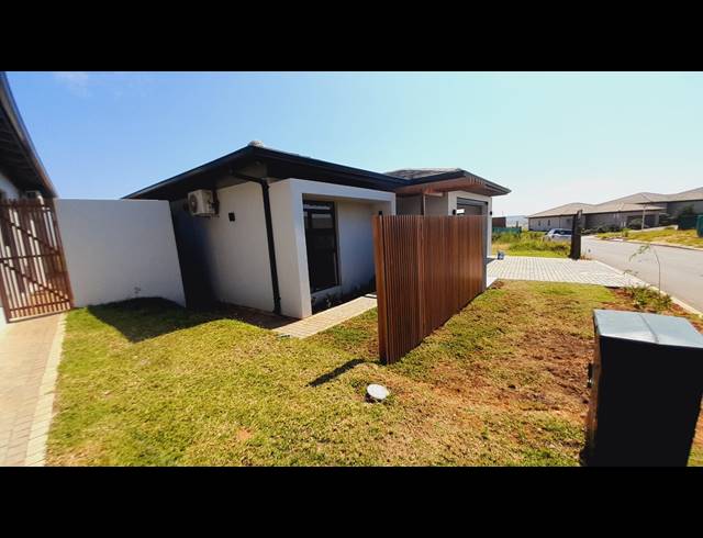 3 BEDROOM FREEHOLD FOR SALE IN SIBAYA PRECINCT